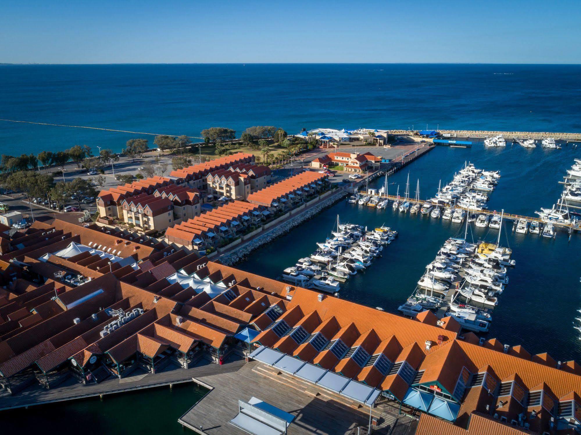 Hillarys Harbour Resort Perth Exterior foto